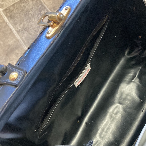 SOLD Vintage woven handbag - Picture 6 of 9